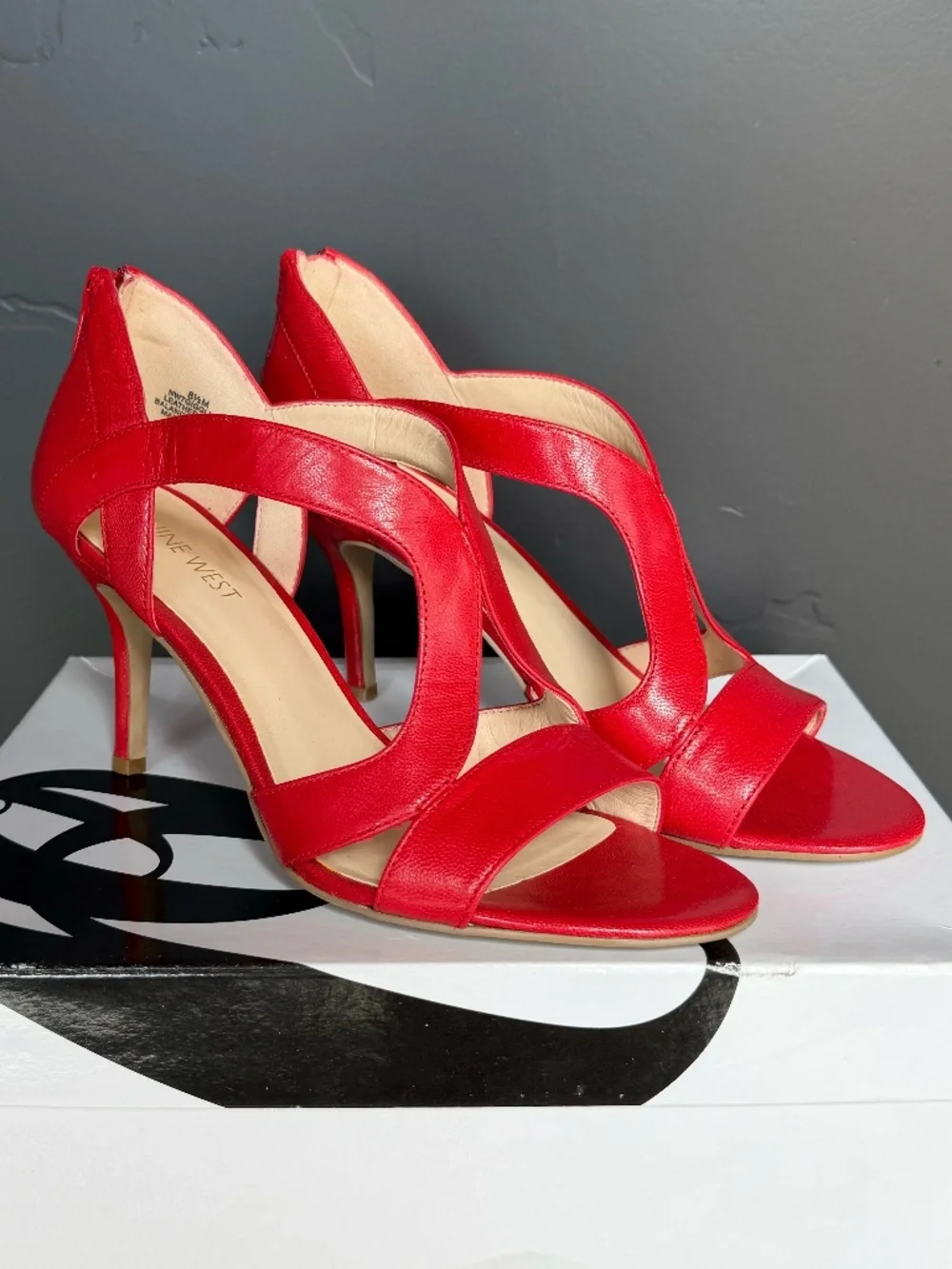 NWT Nine West Giggly Red Leather Strappy Heels Size 8.5 NWT Open Toe Pumps